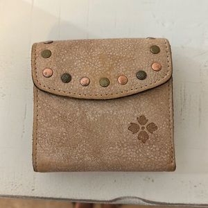 Super cute Patricia Nash antique rose colored leather wallet!